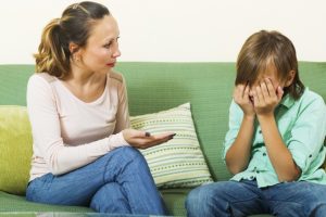 7 frases que destroem a autoestima do seu filho