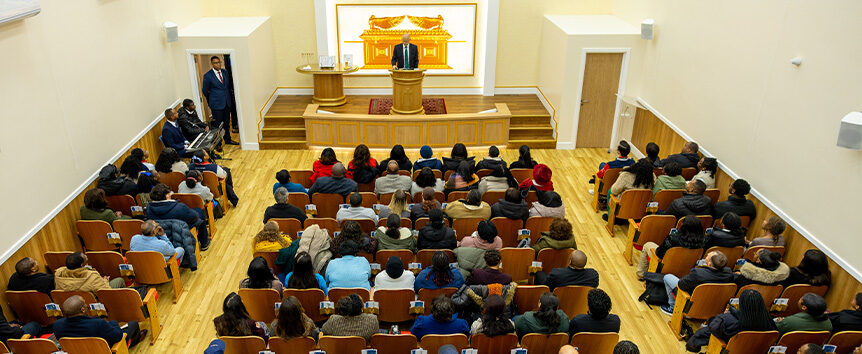 A New Universal Church Opens in Leicester