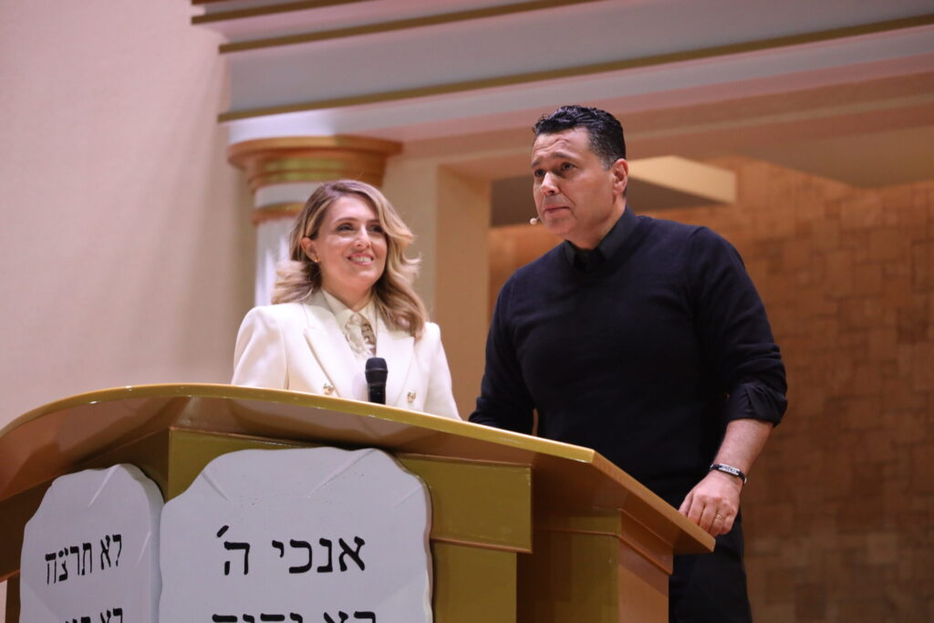 Family Gathering Night with Bishop Renato & Cristiane Cardoso 6 Bispo Renato and Cristiane